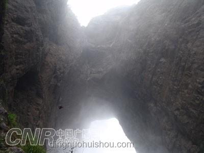 张家界养猪场往溶洞排污现象解析